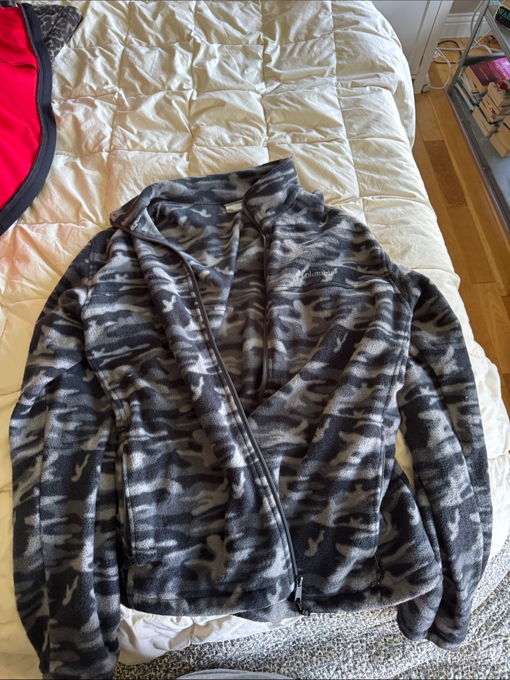Columbia Men’s Gray Camouflage Fleece Zip Jacket
